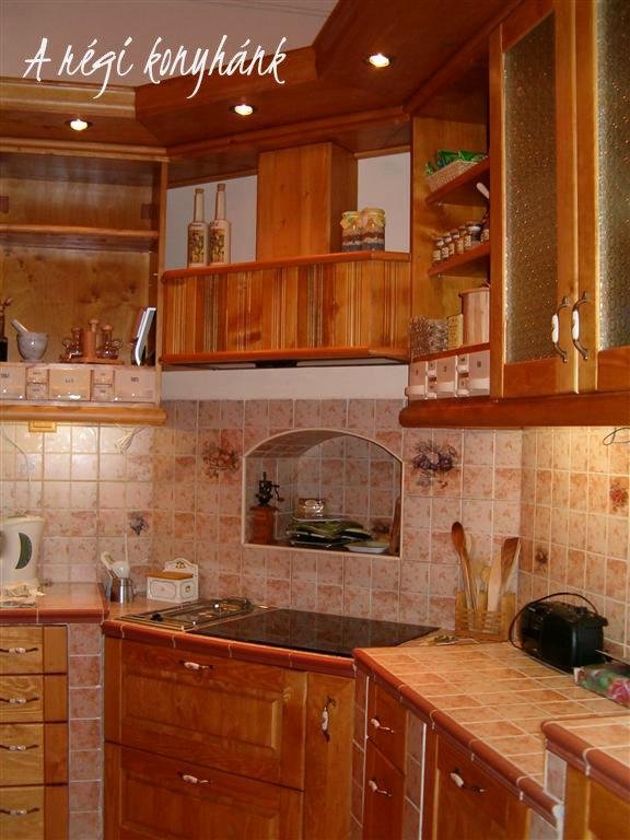 csempézett konyhapult